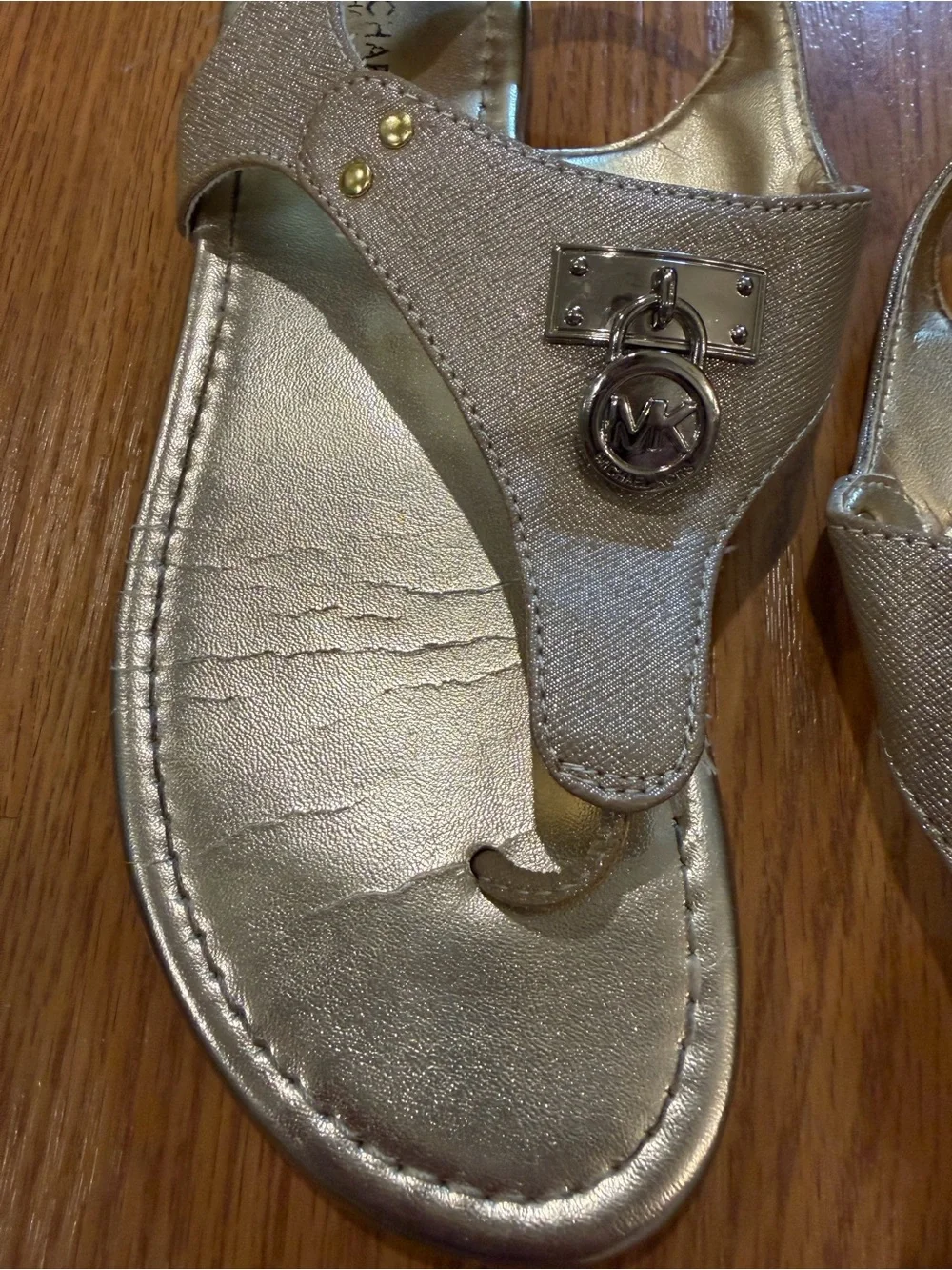 Michael Kors Metallic Gold T-Strap Logo Sandals Girls size 1